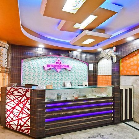 Oyo 85829 Max International Hotel Kolkata Exterior photo