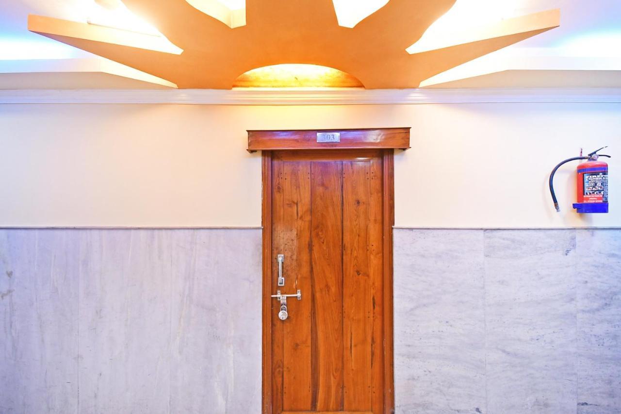 Oyo 85829 Max International Hotel Kolkata Exterior photo