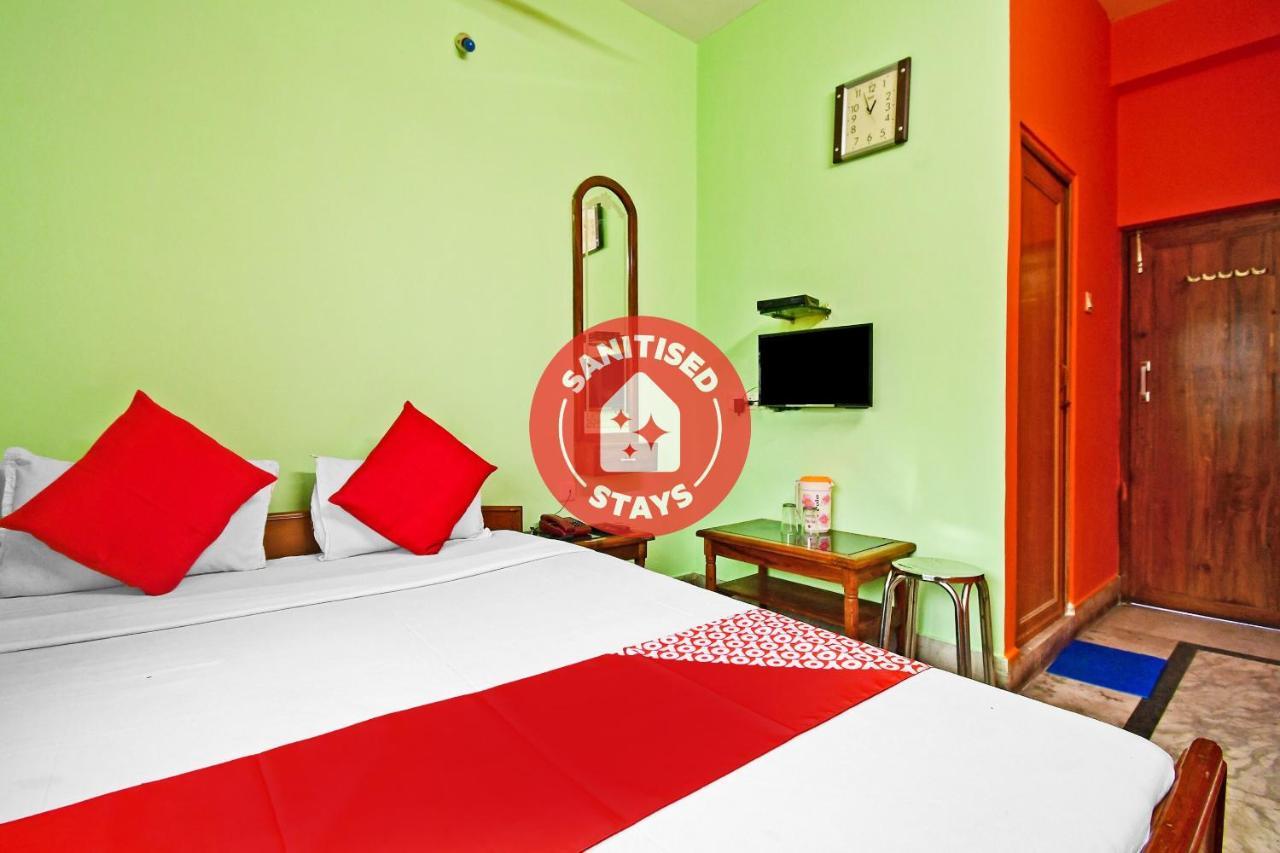 Oyo 85829 Max International Hotel Kolkata Exterior photo